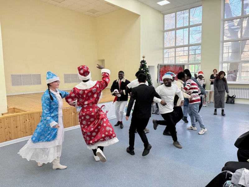 Новогодний концерт прошел на ФДПОИГ