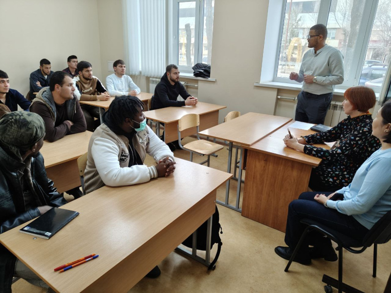 На ФДПОИГ прошло плановое заседание комиссии по профилактике правонарушений среди иностранных обучающихся