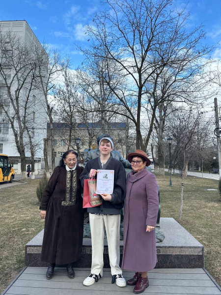 День калмыцкой поэзии: участие студентов КалмГУ в литературных чтениях конкурсе «Зов родного края»