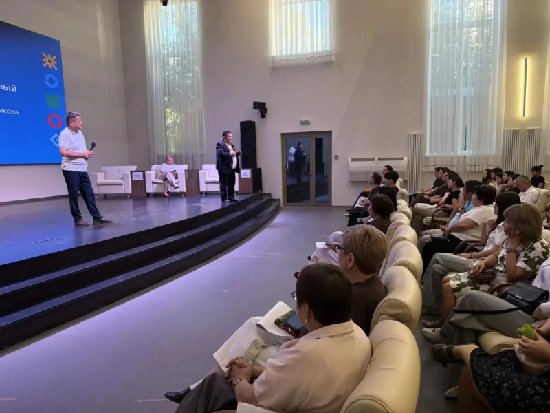 Встреча с абитуриентами, показавшие высокие результаты на ЕГЭ, и их родителями