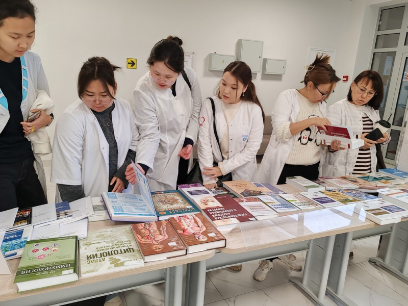 Информируем о новых поступлениях ﻿«В центре внимания - медицина»