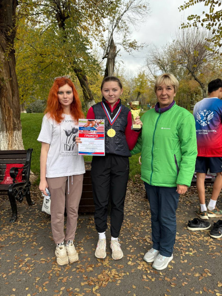 Студентка КалмГУ Виктория Яричина взяла первое место в кроссе "Серебряный сайгачонок"