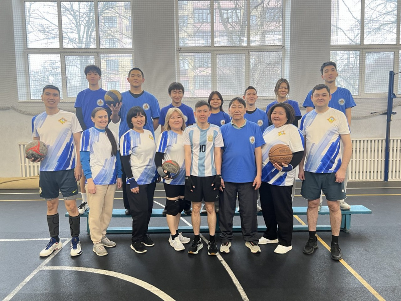 ВМЕСТО ПАР — ПОДАЧА: НА ИТФ СЫГРАЛИ МАТЧ ДРУЖБЫ ПО ВОЛЕЙБОЛУ