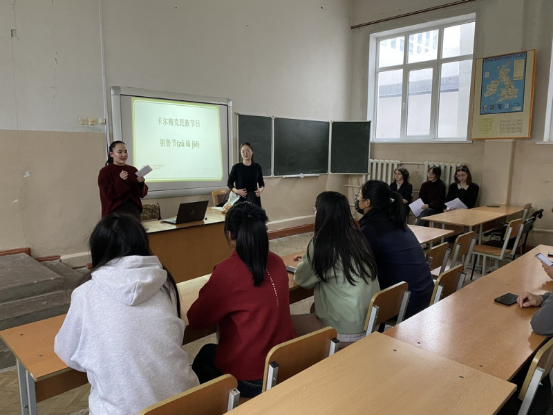 Мост через степи и Великую стену: как калмыцкие студенты на китайском языке рассказали о празднике Зул