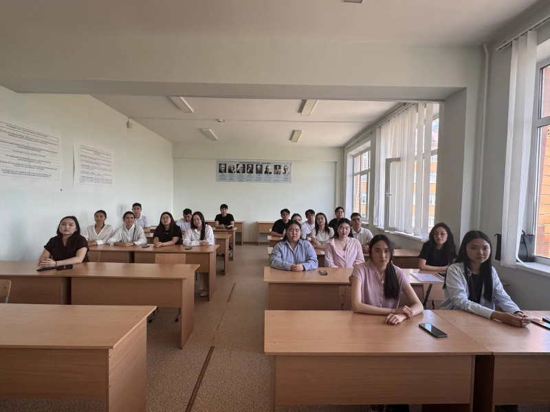 Встреча студентов направления «Юриспруденция» с деканом факультета, Ромадиковой Викторией Михайловной 