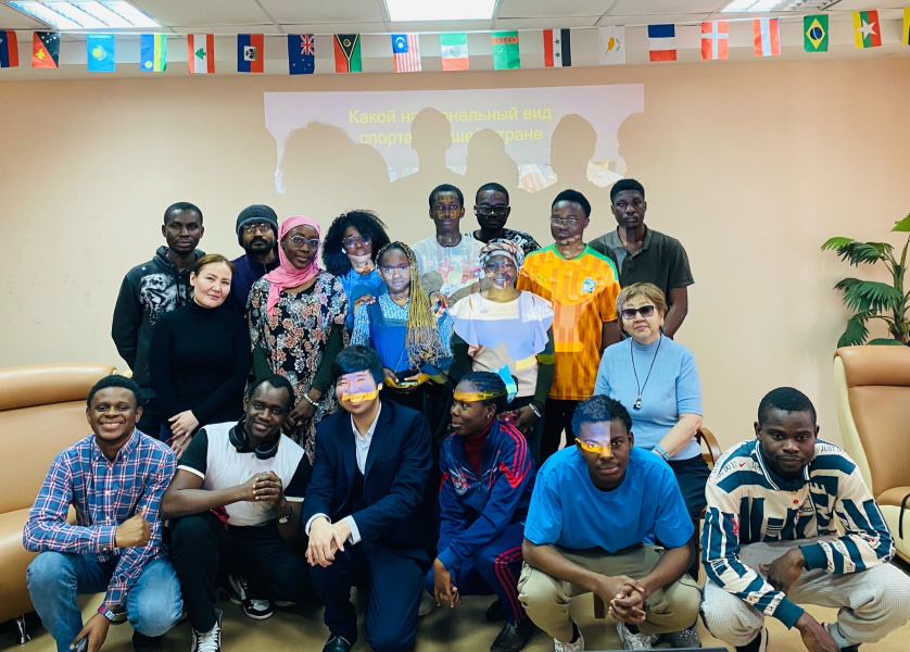 В разговорном клубе ФДПОИГ поговорили о праздниках, спорте и путешествиях