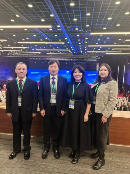 Делегация КалмГУ участвует во Всемирной конференции по китайскому языку в Пекине