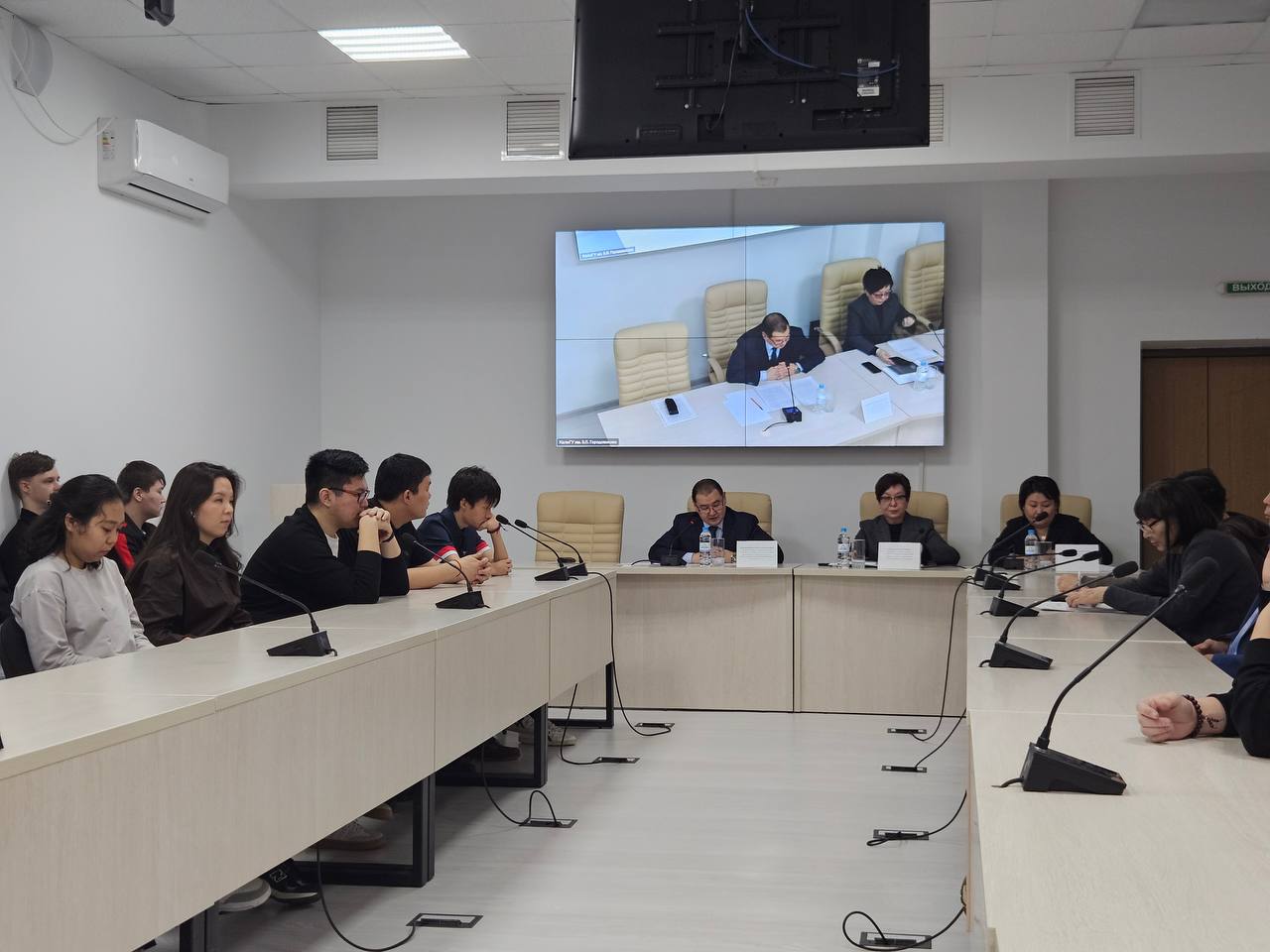 В КалмГУ прошла конференция о кочевниках Евразии в составе России