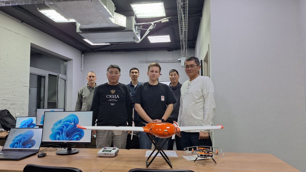 Специалисты проекта КалмГУ по борьбе с опустыниванием прошли обучение в авиационном центре «Геоскан»