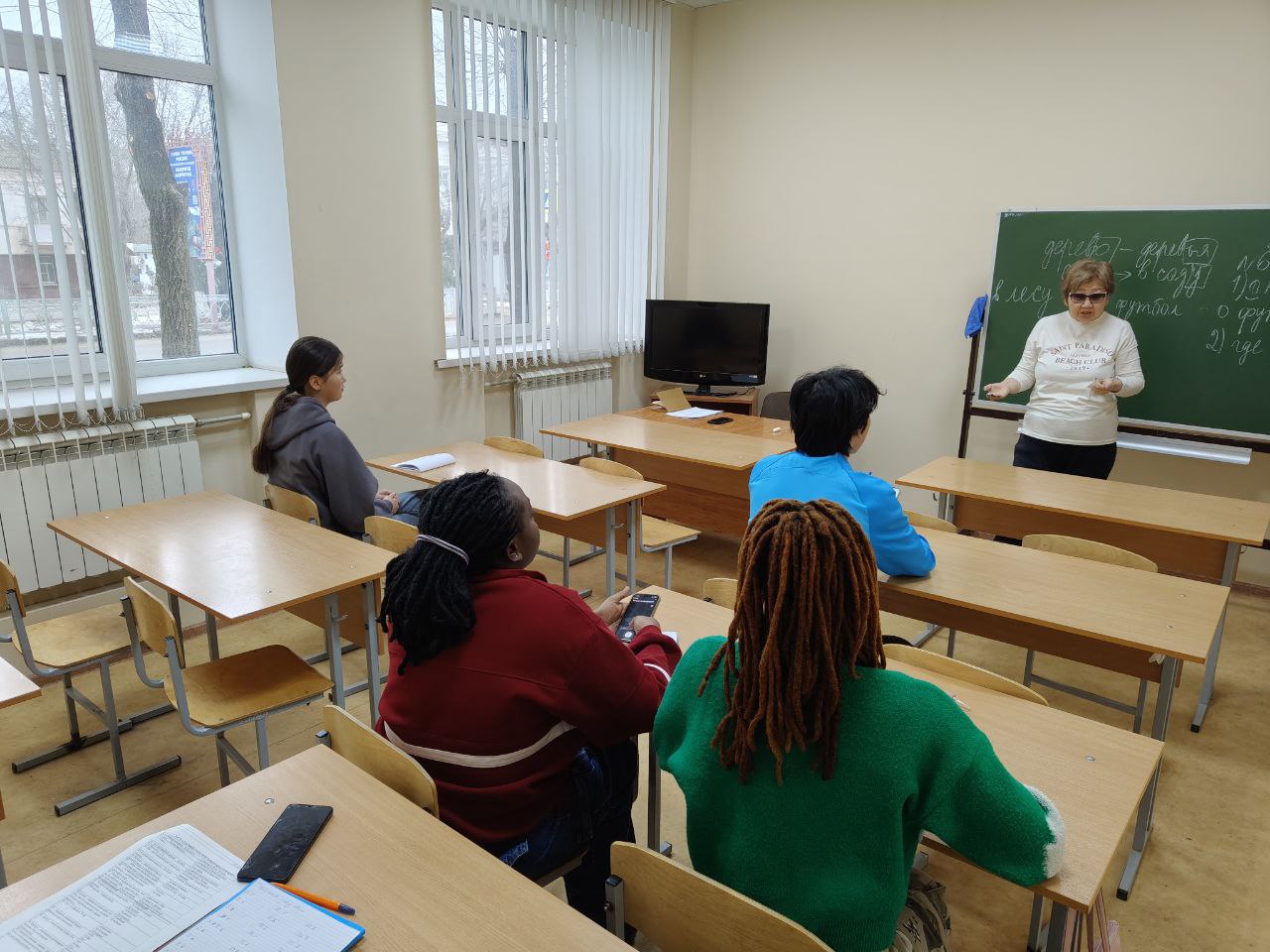 Преподаватели кафедры РКИОД проводят курсы русского языка для иностранных граждан первых-вторых курсов КалмГУ