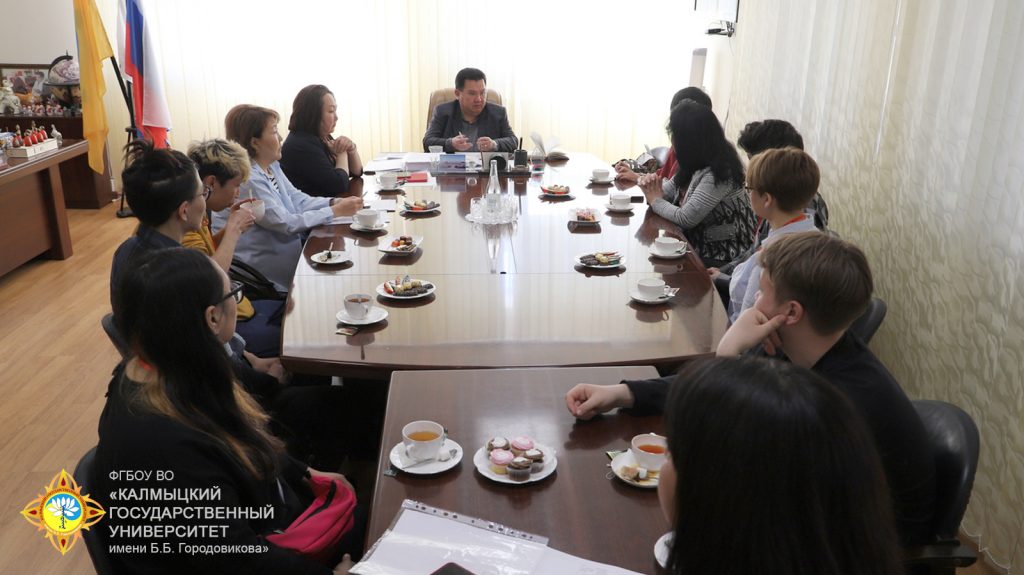 Встреча ректора КалмГУ Бадмы Салаева со студентами и преподавателями Бурятской государственной сельскохозяйственной академии