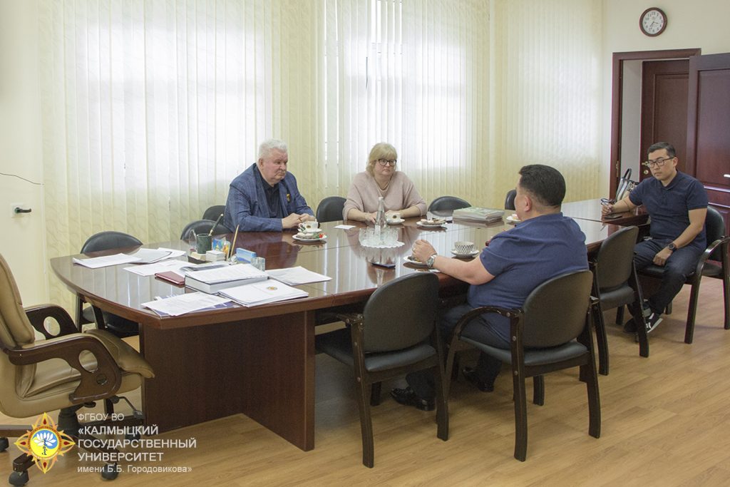 Встреча ректора Салаева Бадмы Катиновича с Соловьевым Александром Анатольевичем